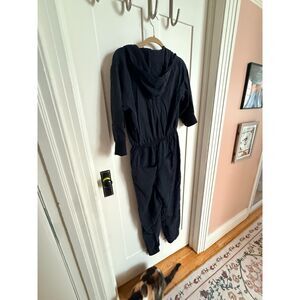 Betabrand zip-up hooded jumpsuit w/ ¾ sleeves (Medium)